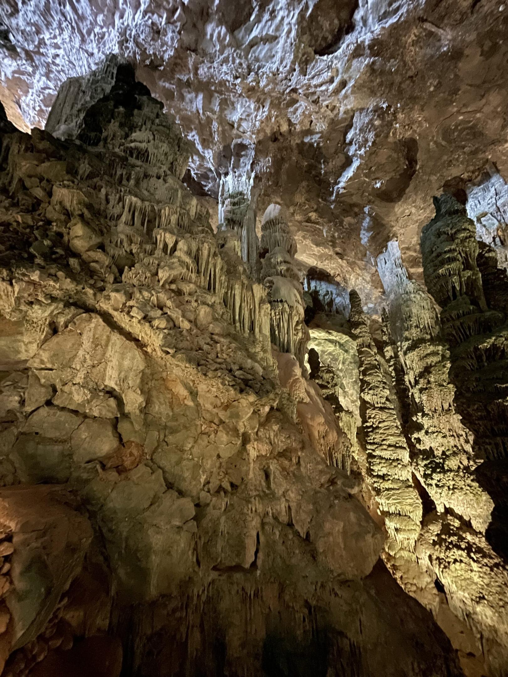 Grotta Verde di Capo Caccia: storia, geologia e come visitarla da Alghero. 5 cose da sapere 3 interno grotta verde